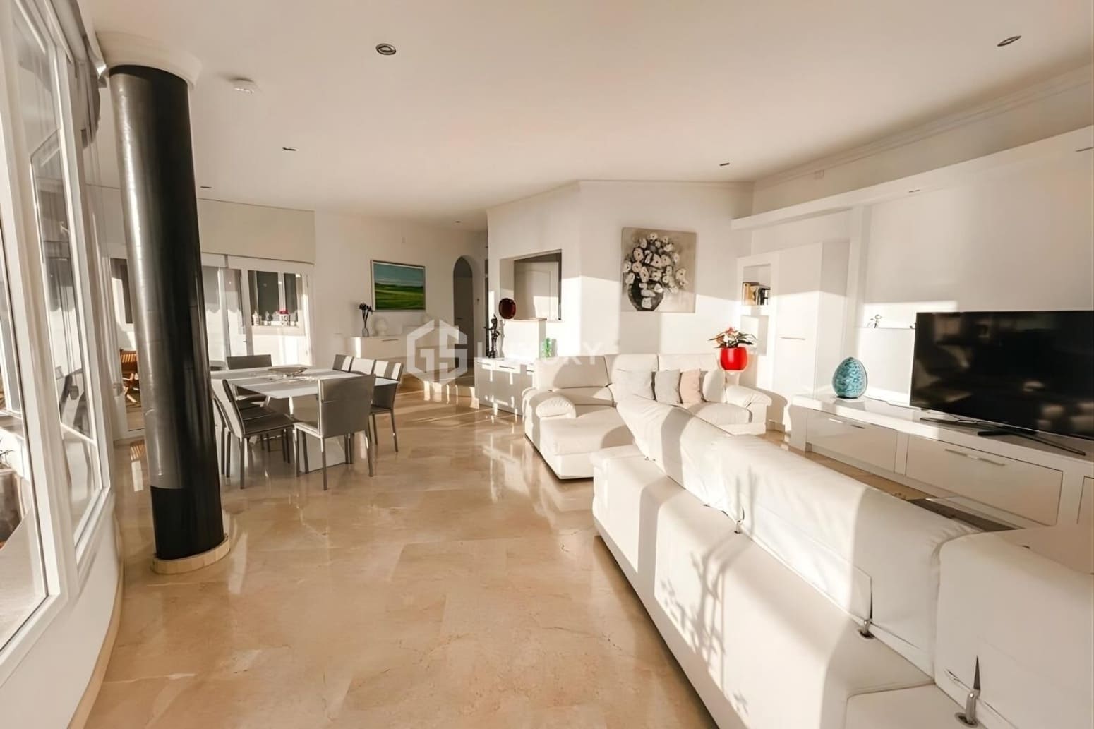 4 bedroom Villa for sale in Adeje with garage - € 1,350,000 (Ref: 9676163)