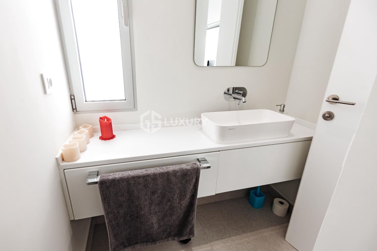 4 makuuhuone Huvila myytävänä paikassa Adeje mukana 
autotalli - 1 490 000 € (Ref: 9676164)