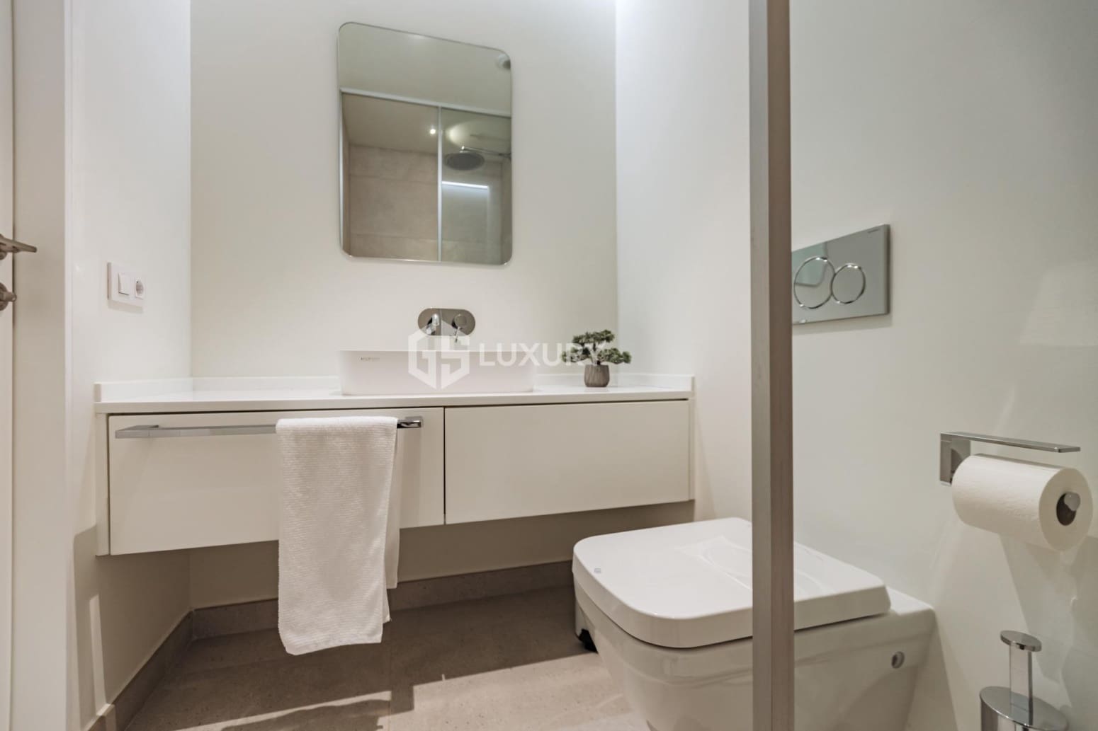 4 makuuhuone Huvila myytävänä paikassa Adeje mukana 
autotalli - 1 490 000 € (Ref: 9676164)