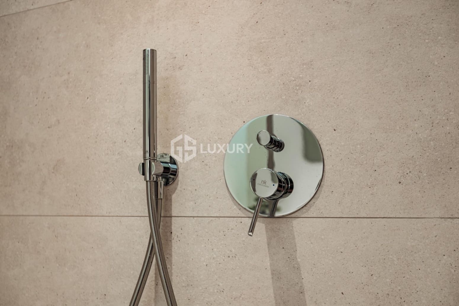 4 makuuhuone Huvila myytävänä paikassa Adeje mukana 
autotalli - 1 490 000 € (Ref: 9676164)