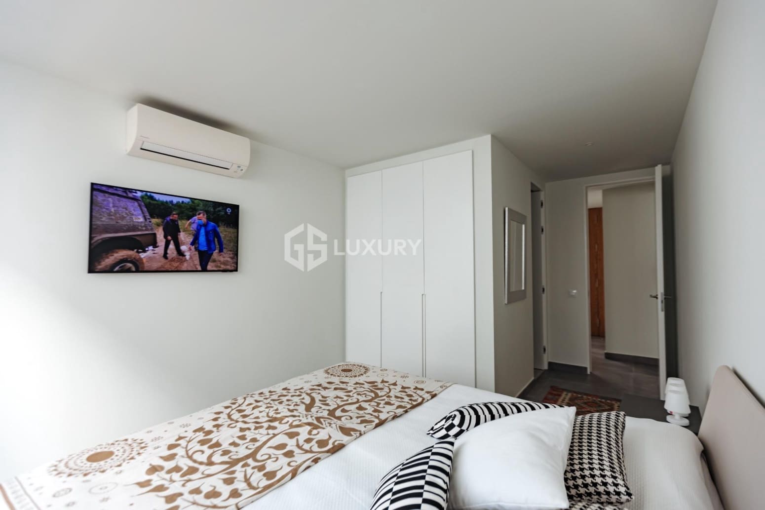 4 makuuhuone Huvila myytävänä paikassa Adeje mukana 
autotalli - 1 490 000 € (Ref: 9676164)