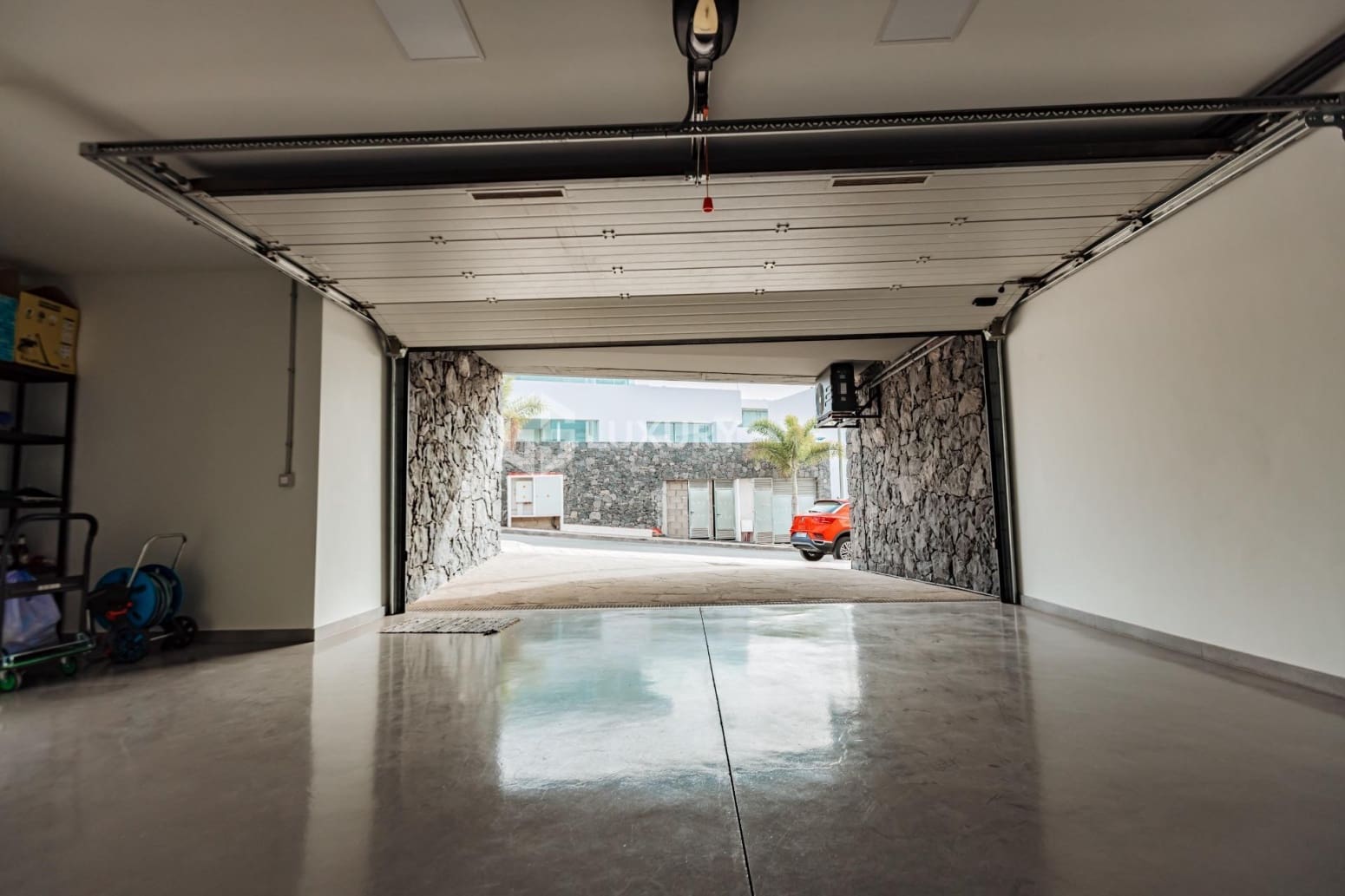 4 makuuhuone Huvila myytävänä paikassa Adeje mukana 
autotalli - 1 490 000 € (Ref: 9676164)