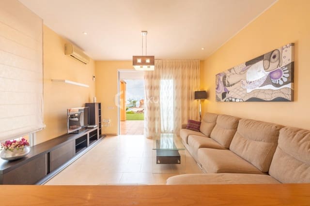 3 bedroom Villa for sale in La Caleta Adeje, Adeje - € 1,600,000 (Ref: 9676167)