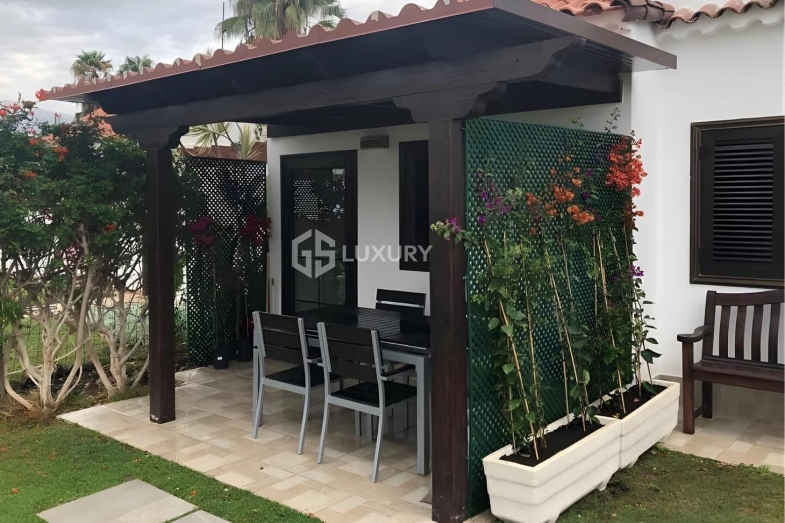 Chalet de 3 habitaciones en San Miguel de Abona en venta con garaje - 699.000 € (Ref: 9676168)