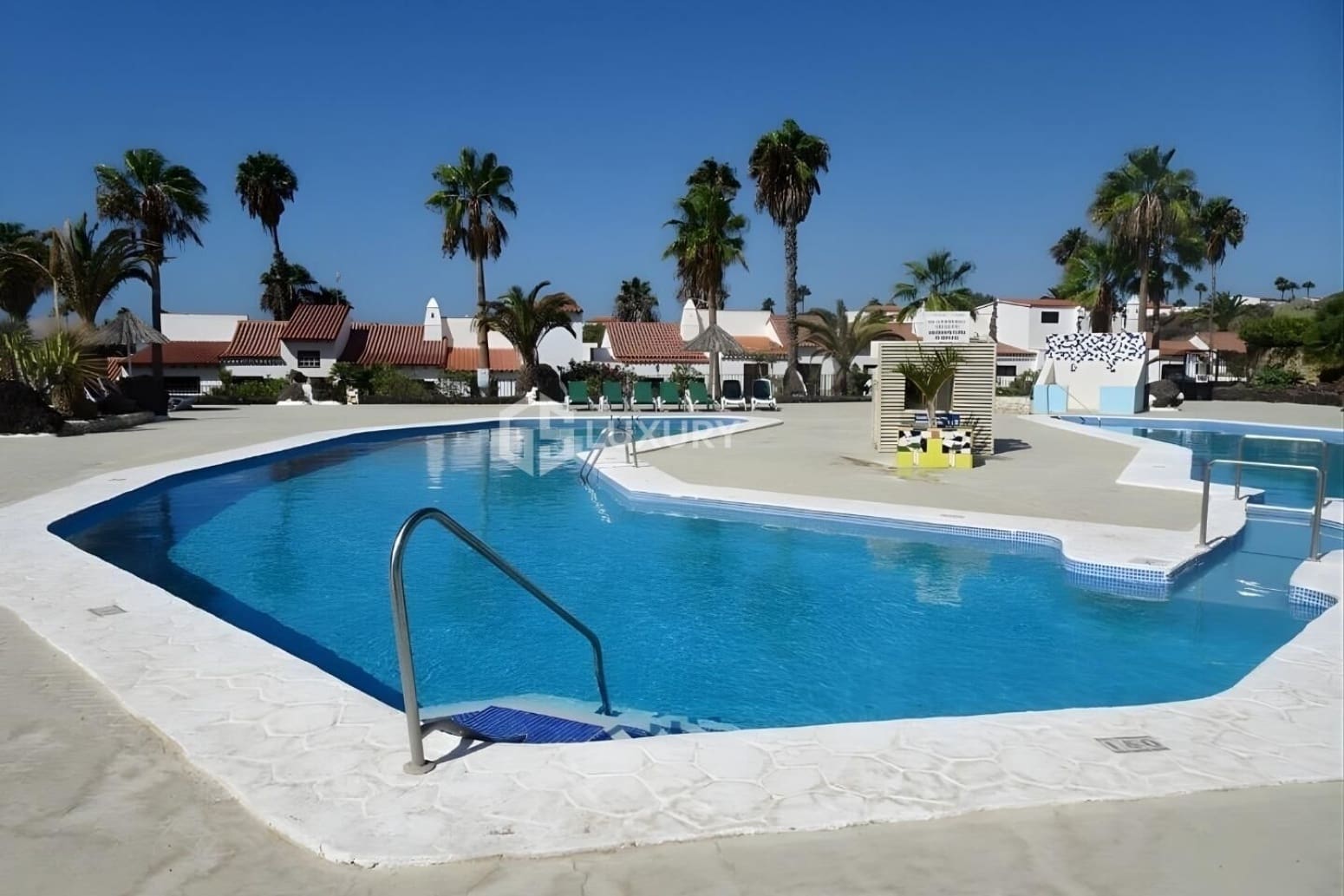 Chalet de 3 habitaciones en San Miguel de Abona en venta con garaje - 699.000 € (Ref: 9676168)