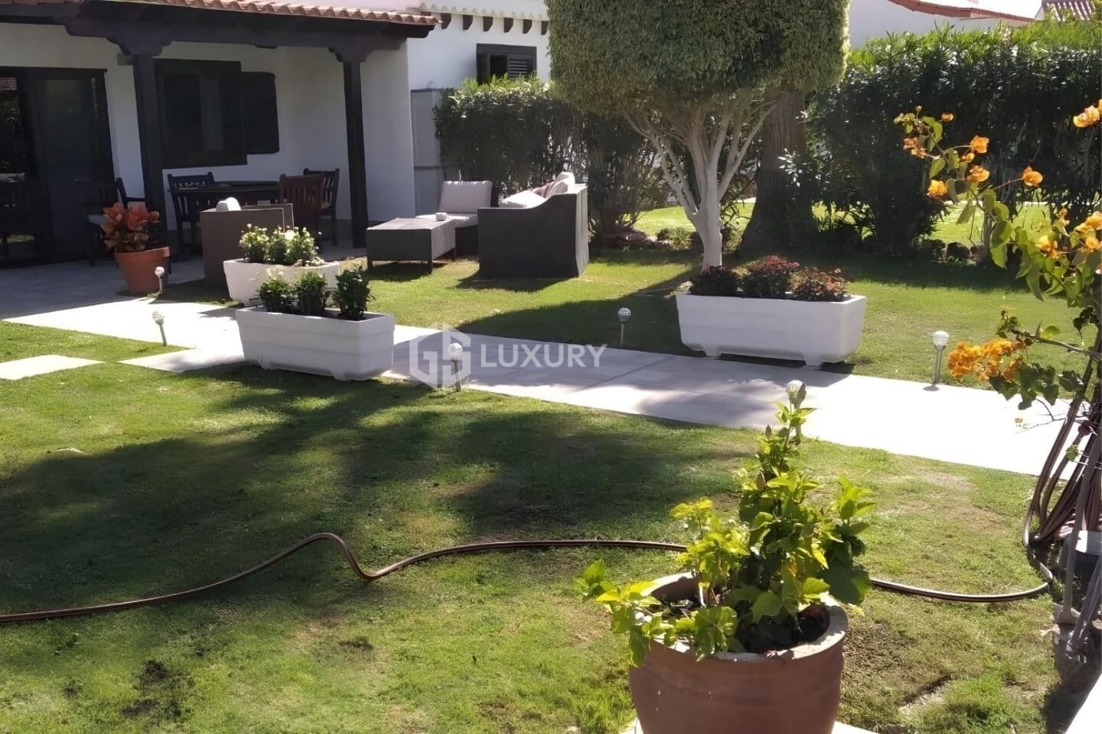 Chalet de 3 habitaciones en San Miguel de Abona en venta con garaje - 699.000 € (Ref: 9676168)