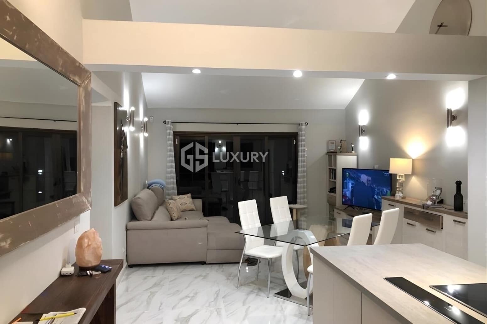 Chalet de 3 habitaciones en San Miguel de Abona en venta con garaje - 699.000 € (Ref: 9676168)