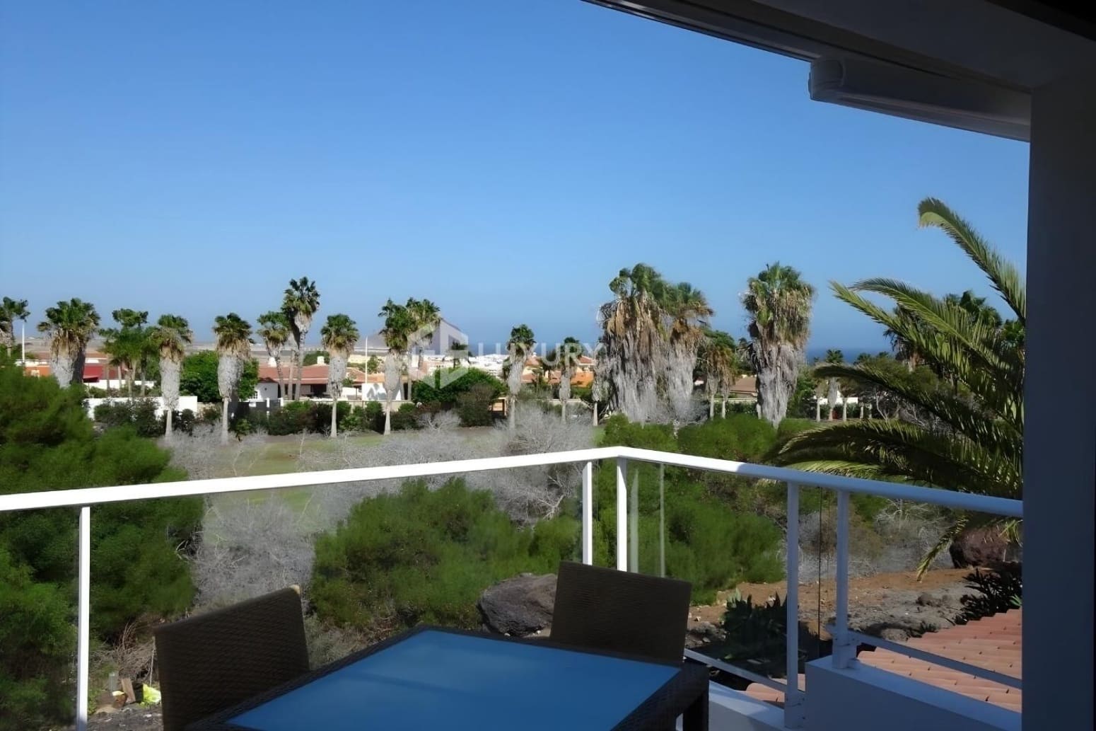 Chalet de 3 habitaciones en San Miguel de Abona en venta con garaje - 699.000 € (Ref: 9676168)