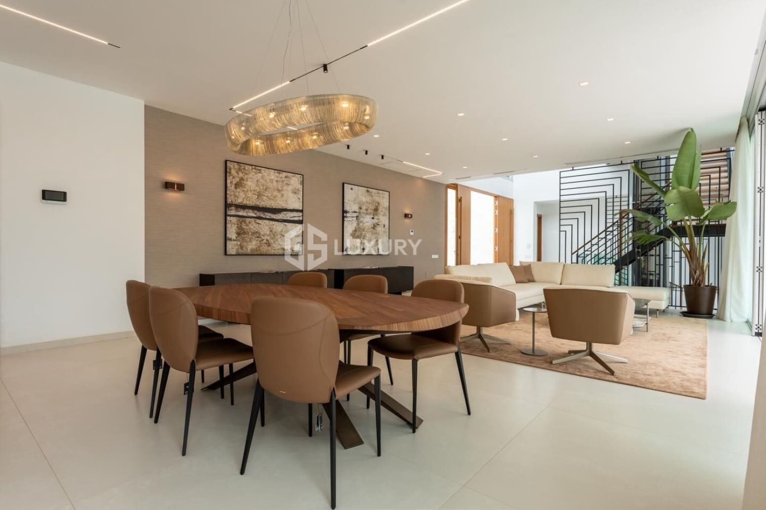 5 makuuhuone Huvila myytävänä paikassa Adeje mukana 
autotalli - 6 150 000 € (Ref: 9676177)