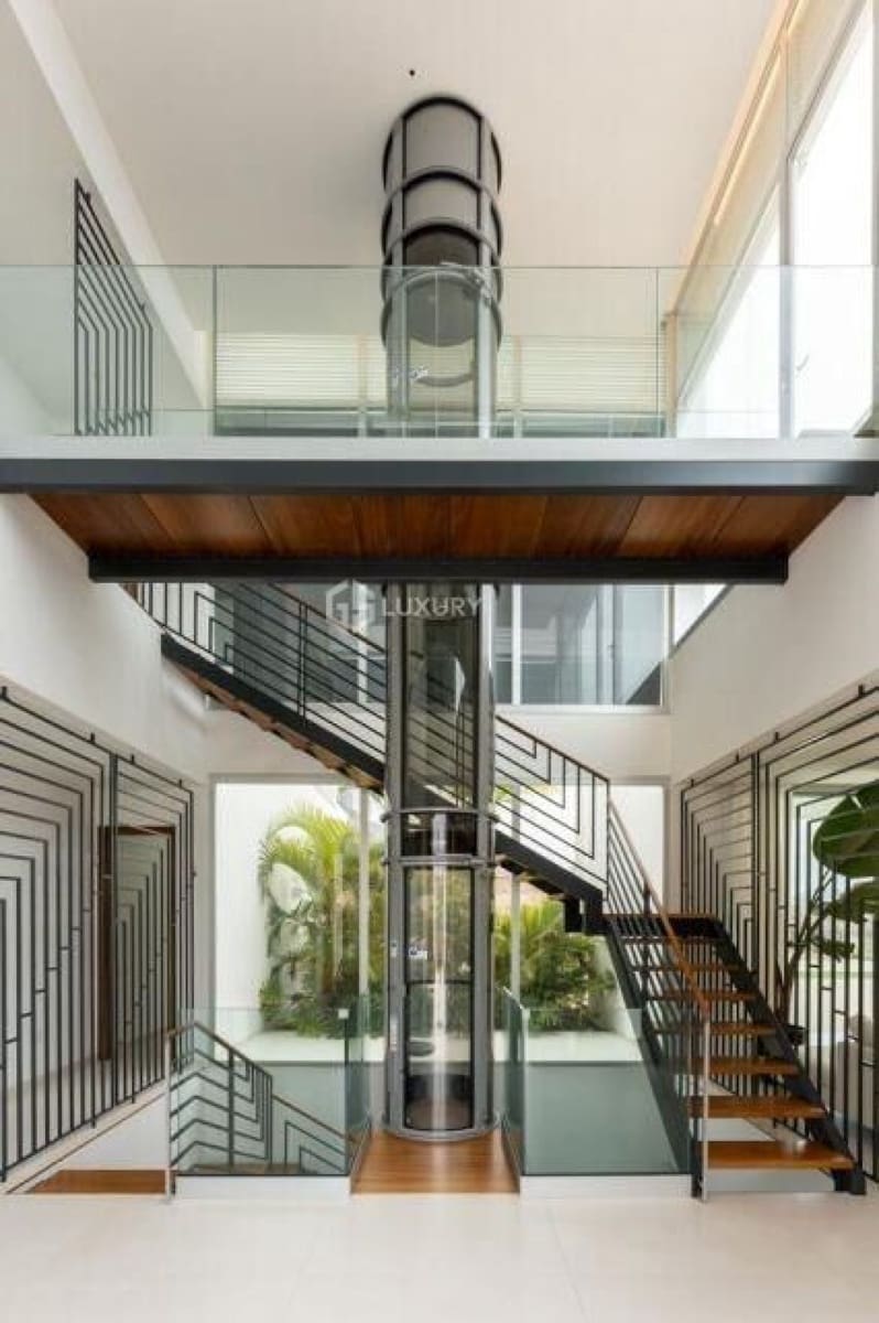 5 makuuhuone Huvila myytävänä paikassa Adeje mukana 
autotalli - 6 150 000 € (Ref: 9676177)