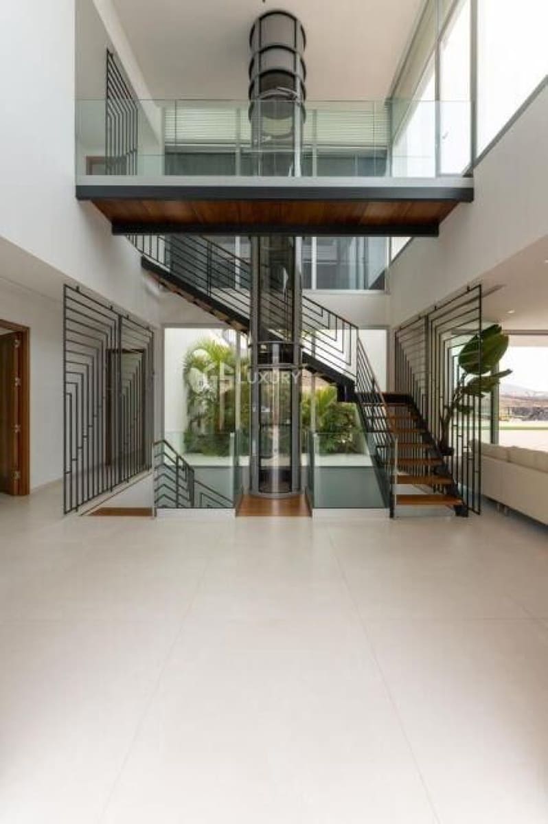 5 makuuhuone Huvila myytävänä paikassa Adeje mukana 
autotalli - 6 150 000 € (Ref: 9676177)