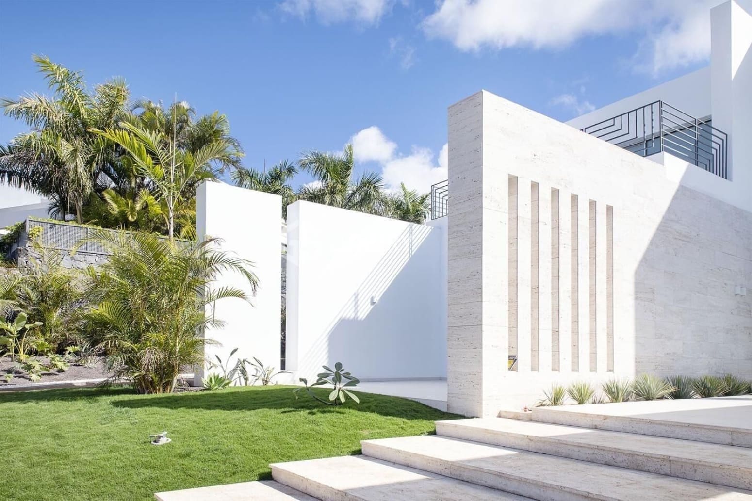 5 makuuhuone Huvila myytävänä paikassa Adeje mukana 
autotalli - 6 150 000 € (Ref: 9676177)