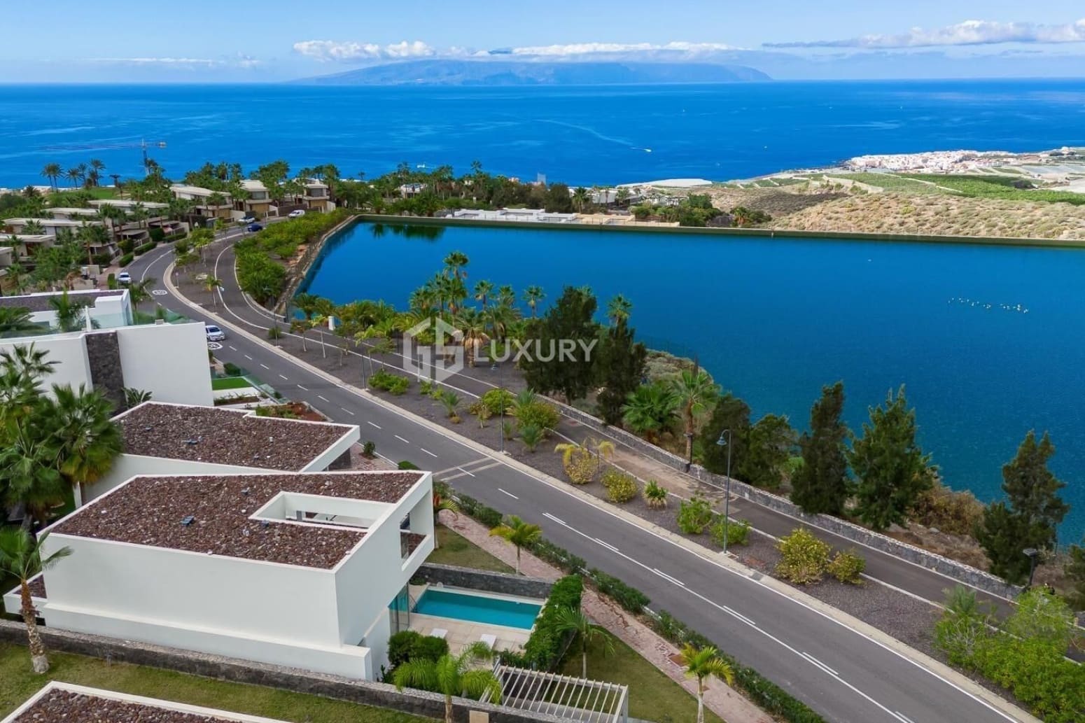 3 sypialnia Willa na sprzedaż w Guia de Isora z garażem - 1 699 000 € (Ref: 9676178)