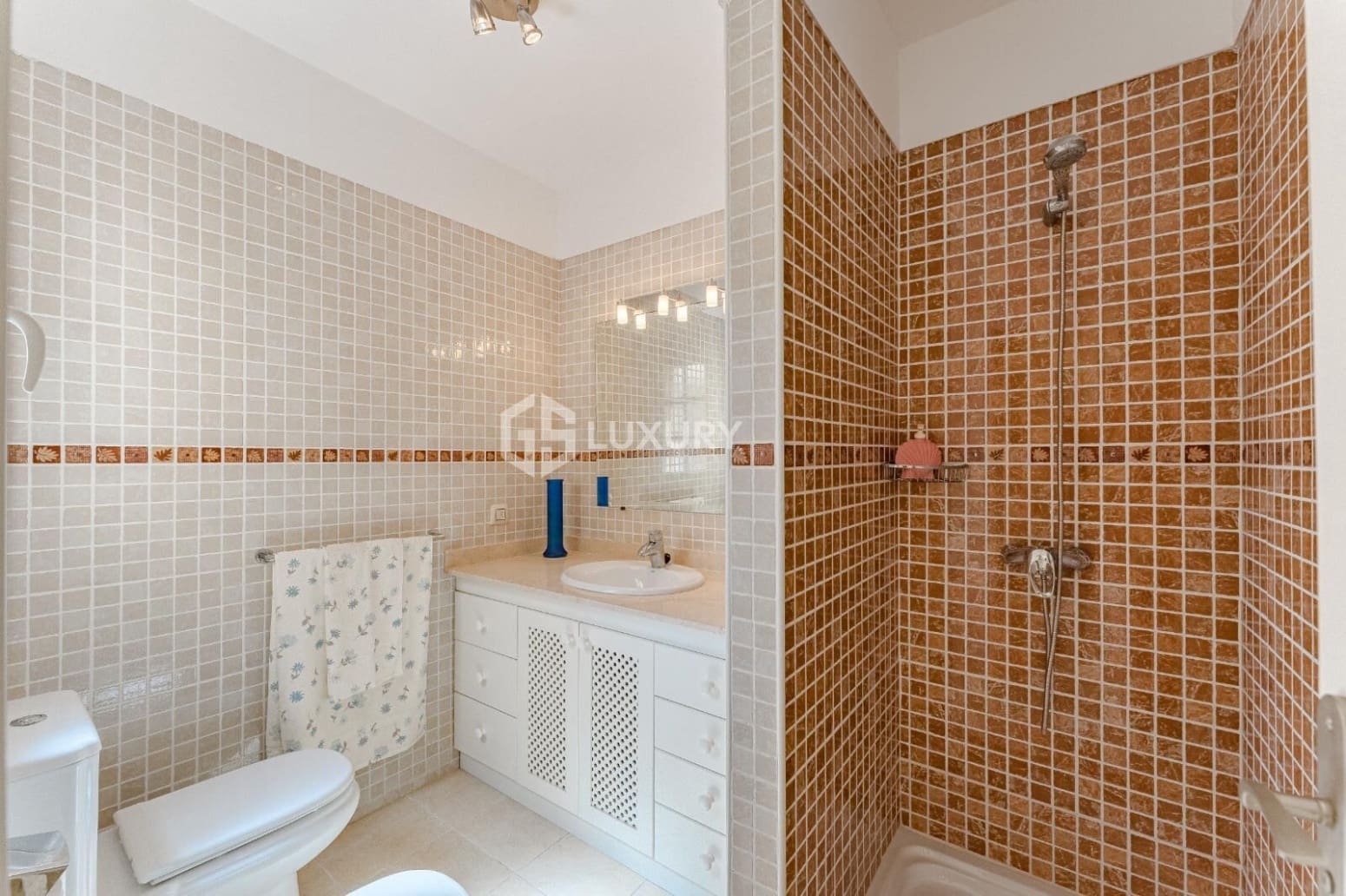 3 quarto Moradia para venda em Adeje com garagem - 1 100 000 € (Ref: 9676196)