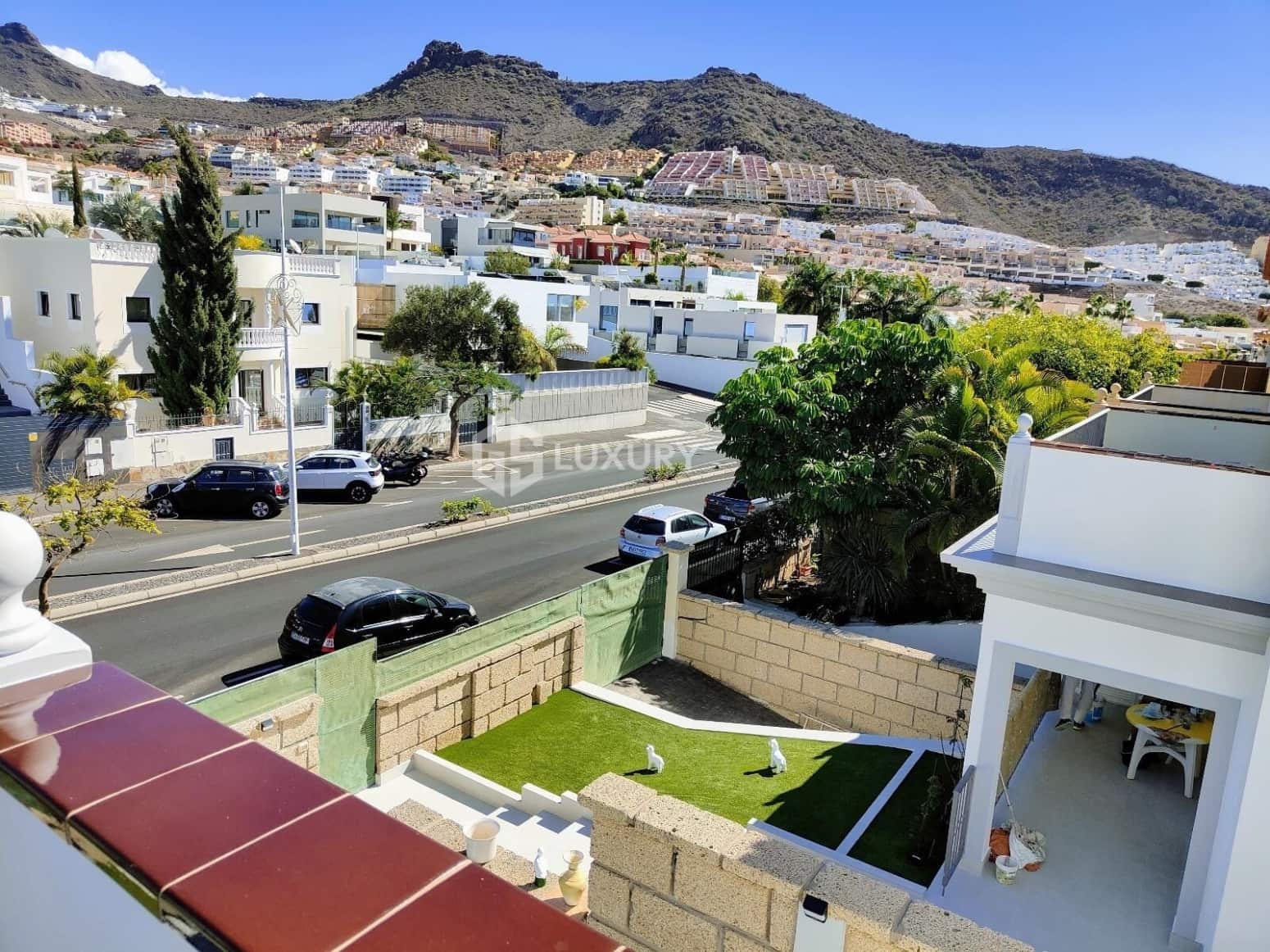 3 quarto Moradia para venda em Adeje com garagem - 1 100 000 € (Ref: 9676196)