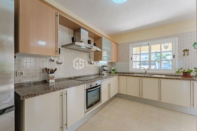 3 quarto Moradia para venda em Playa de Fañabé Alto, Adeje com garagem - 1 100 000 € (Ref: 9676197)