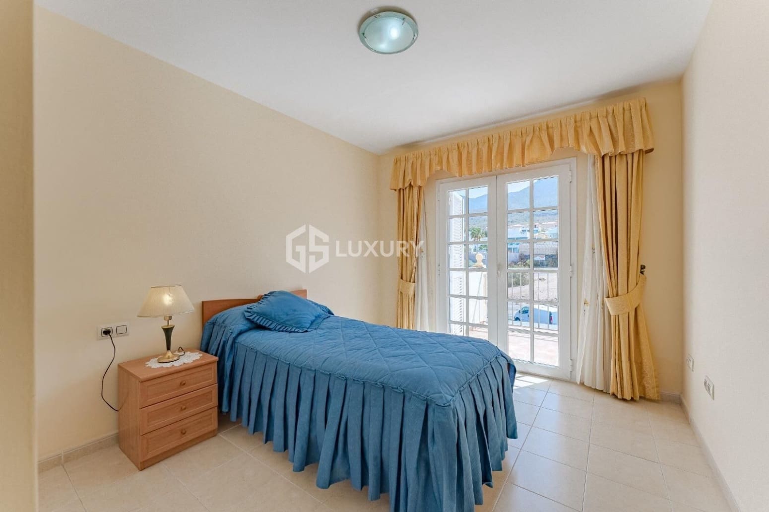 3 quarto Moradia para venda em Adeje com garagem - 1 100 000 € (Ref: 9676197)