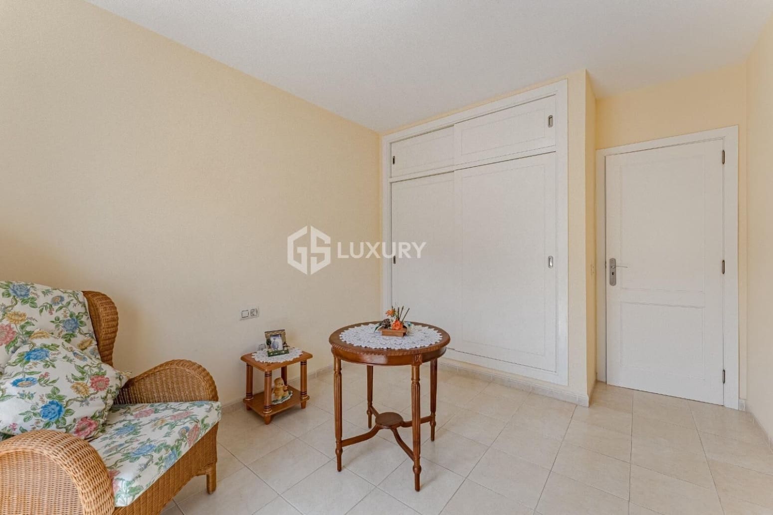 3 quarto Moradia para venda em Adeje com garagem - 1 100 000 € (Ref: 9676197)