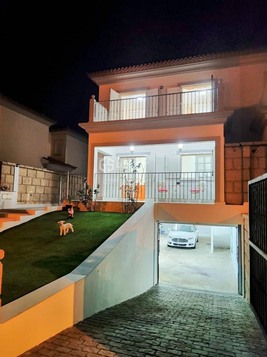 3 quarto Moradia para venda em Adeje com garagem - 1 100 000 € (Ref: 9676197)