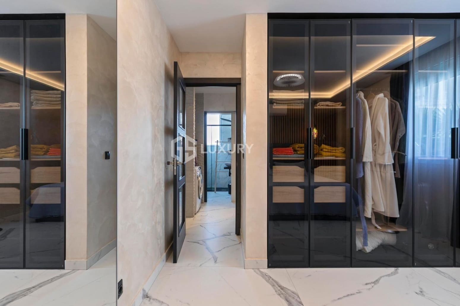 Chalet de 3 habitaciones en San Miguel de Abona en venta con garaje - 690.000 € (Ref: 9676409)