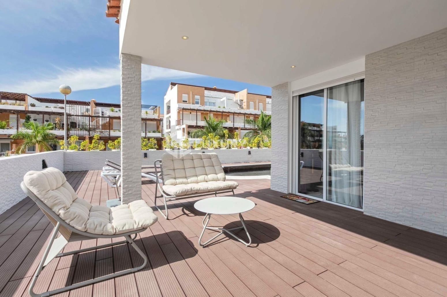 Chalet de 3 habitaciones en San Miguel de Abona en venta con garaje - 690.000 € (Ref: 9676409)