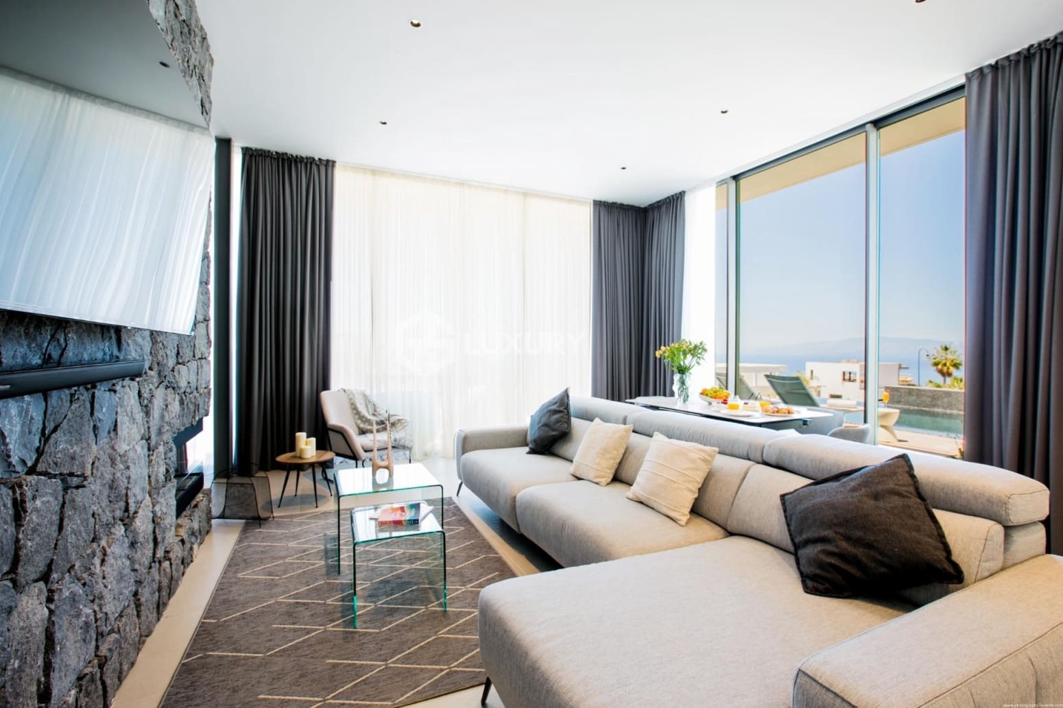 3 Zimmer Villa zu verkaufen in Guia de Isora mit Garage - 1.830.000 € (Ref: 9676546)