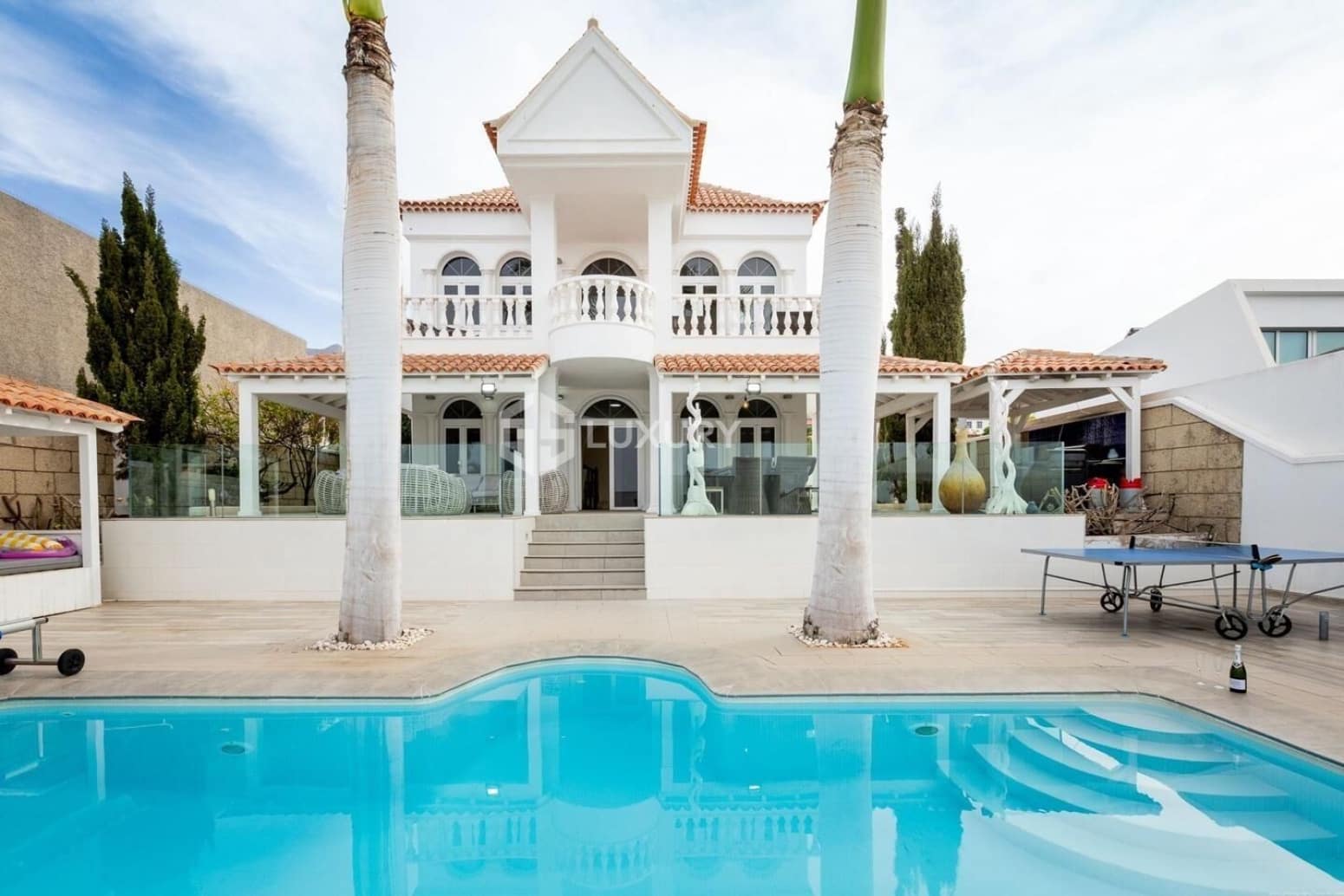 4 slaapkamer Villa te koop in Adeje met garage - € 2.150.000 (Ref: 9687578)