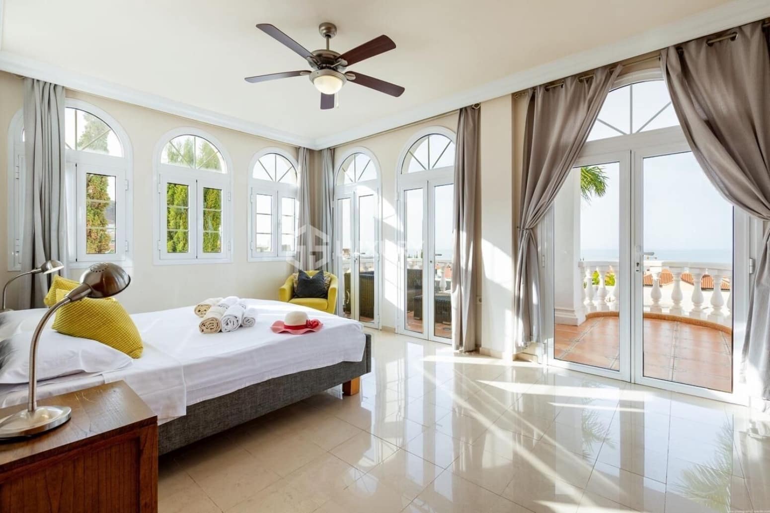 4 slaapkamer Villa te koop in Adeje met garage - € 2.150.000 (Ref: 9687578)