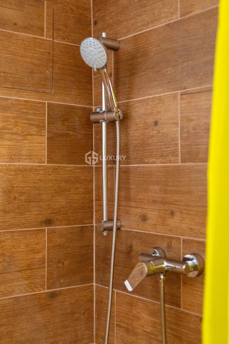 5 slaapkamer Villa te koop in Arona met garage - € 995.000 (Ref: 9687579)