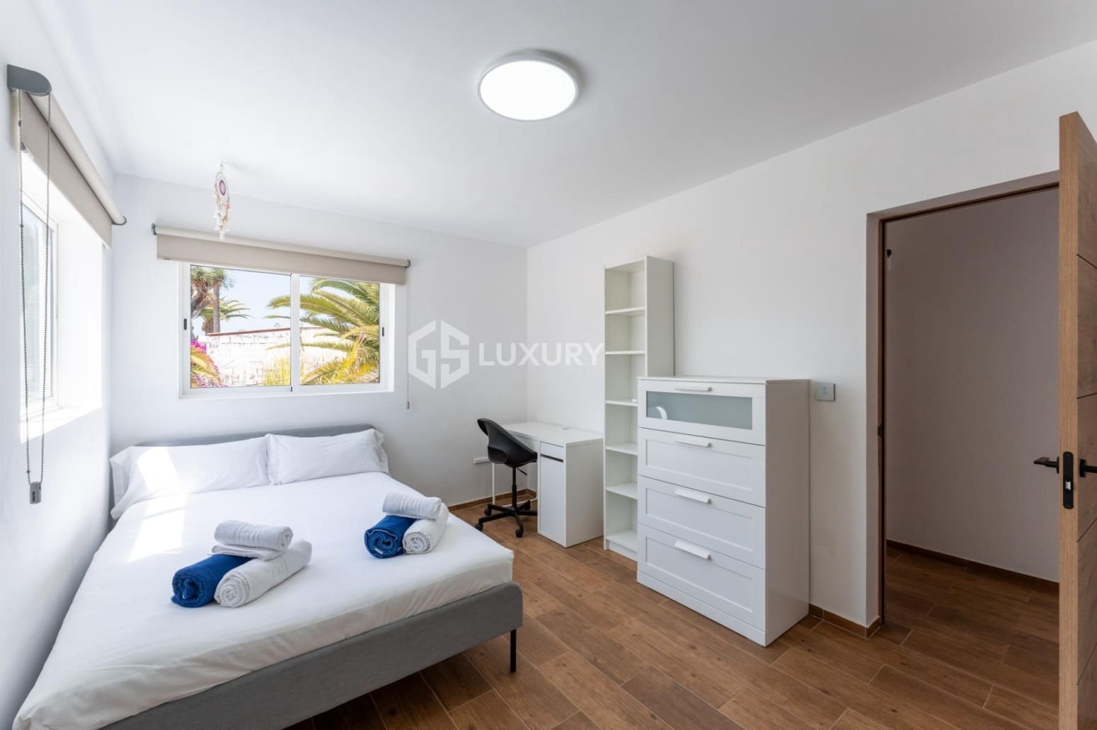 5 slaapkamer Villa te koop in Arona met garage - € 995.000 (Ref: 9687579)