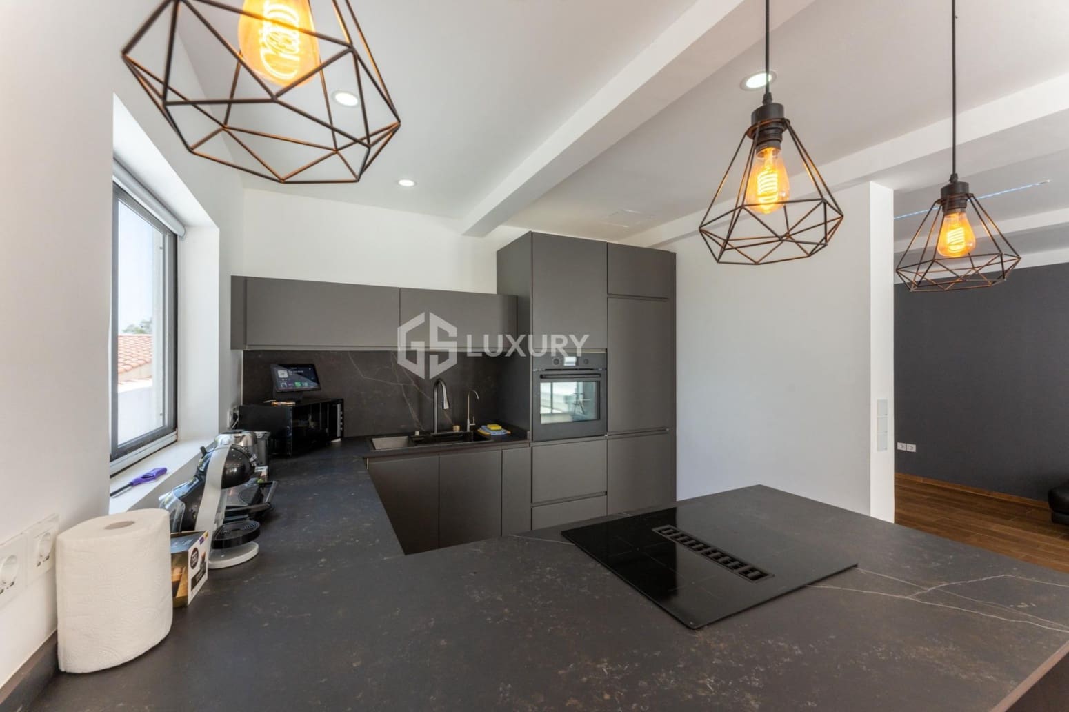 5 slaapkamer Villa te koop in Arona met garage - € 995.000 (Ref: 9687579)