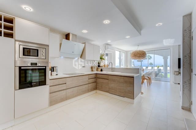 3 chambre Villa/Maison à vendre à La Caleta Adeje, Adeje avec garage - 1 650 000 € (Ref: 9687581)