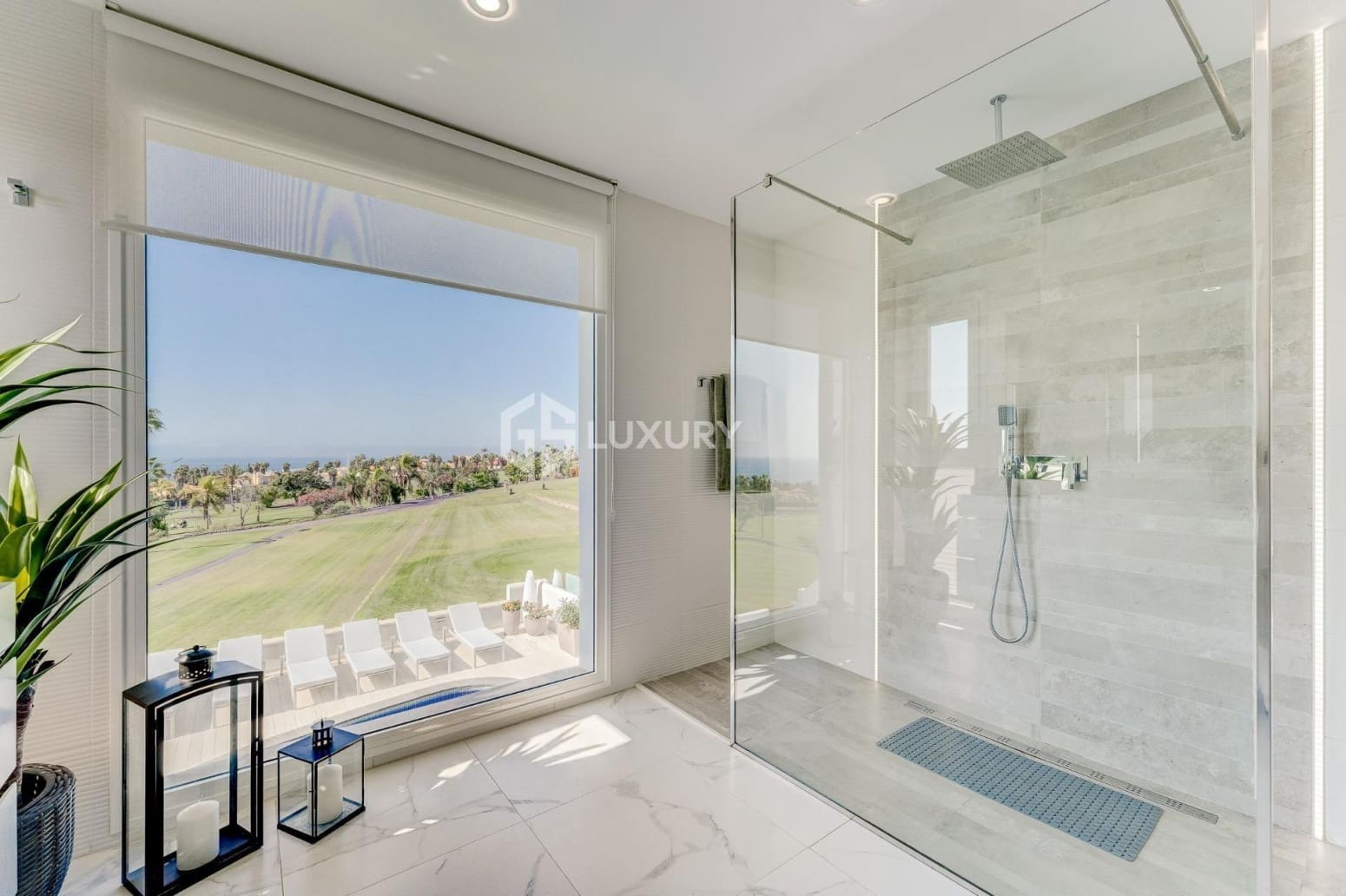 3 chambre Villa/Maison à vendre à Adeje avec garage - 1 650 000 € (Ref: 9687581)