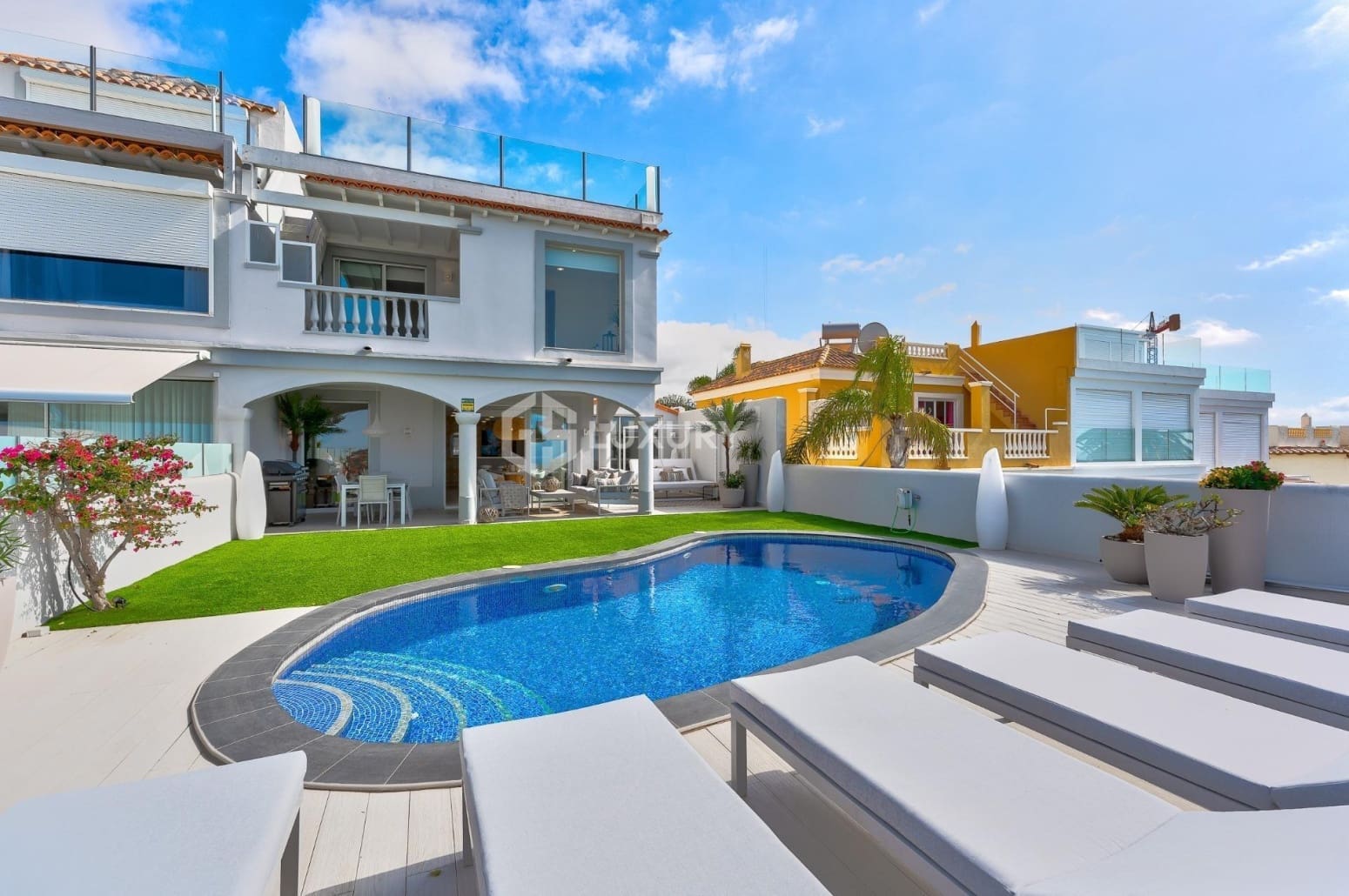 3 chambre Villa/Maison à vendre à Adeje avec garage - 1 650 000 € (Ref: 9687581)