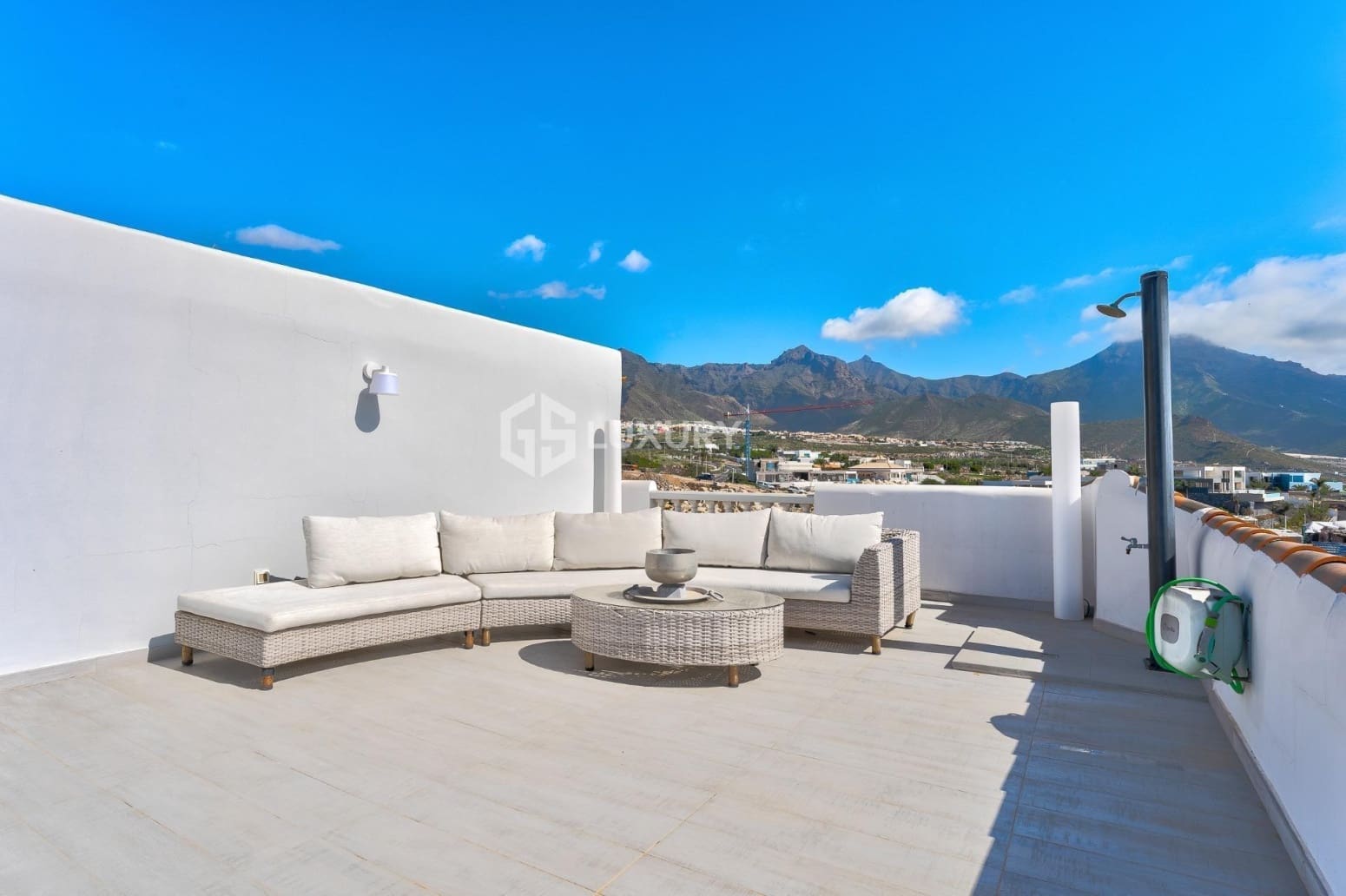 3 chambre Villa/Maison à vendre à Adeje avec garage - 1 650 000 € (Ref: 9687581)