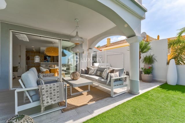 3 chambre Villa/Maison à vendre à La Caleta Adeje, Adeje avec garage - 1 650 000 € (Ref: 9687581)