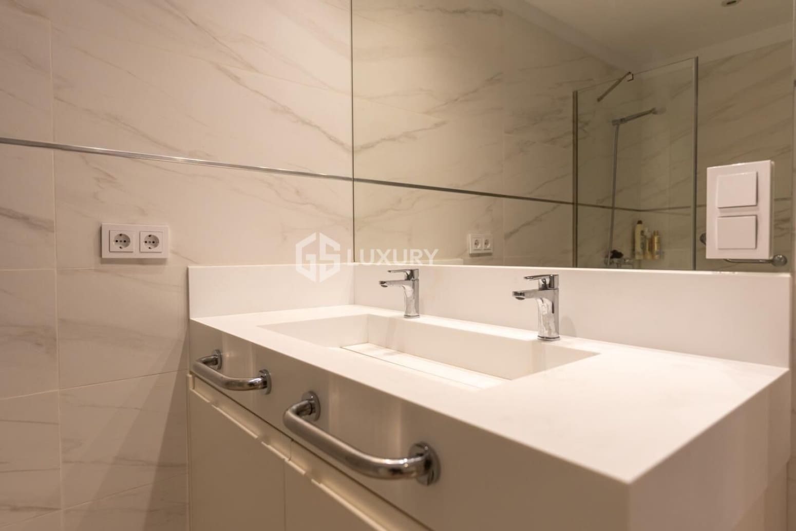 5 bedroom Villa for sale in Guia de Isora with garage - € 6,000,000 (Ref: 9697803)