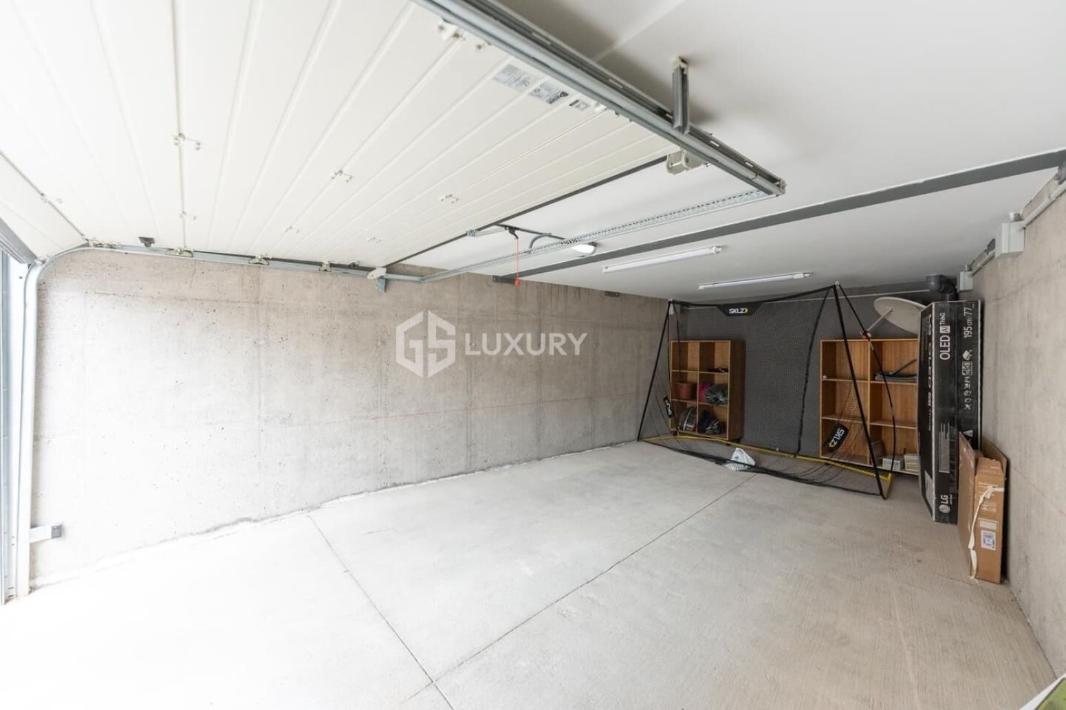 5 bedroom Villa for sale in Guia de Isora with garage - € 6,000,000 (Ref: 9697803)