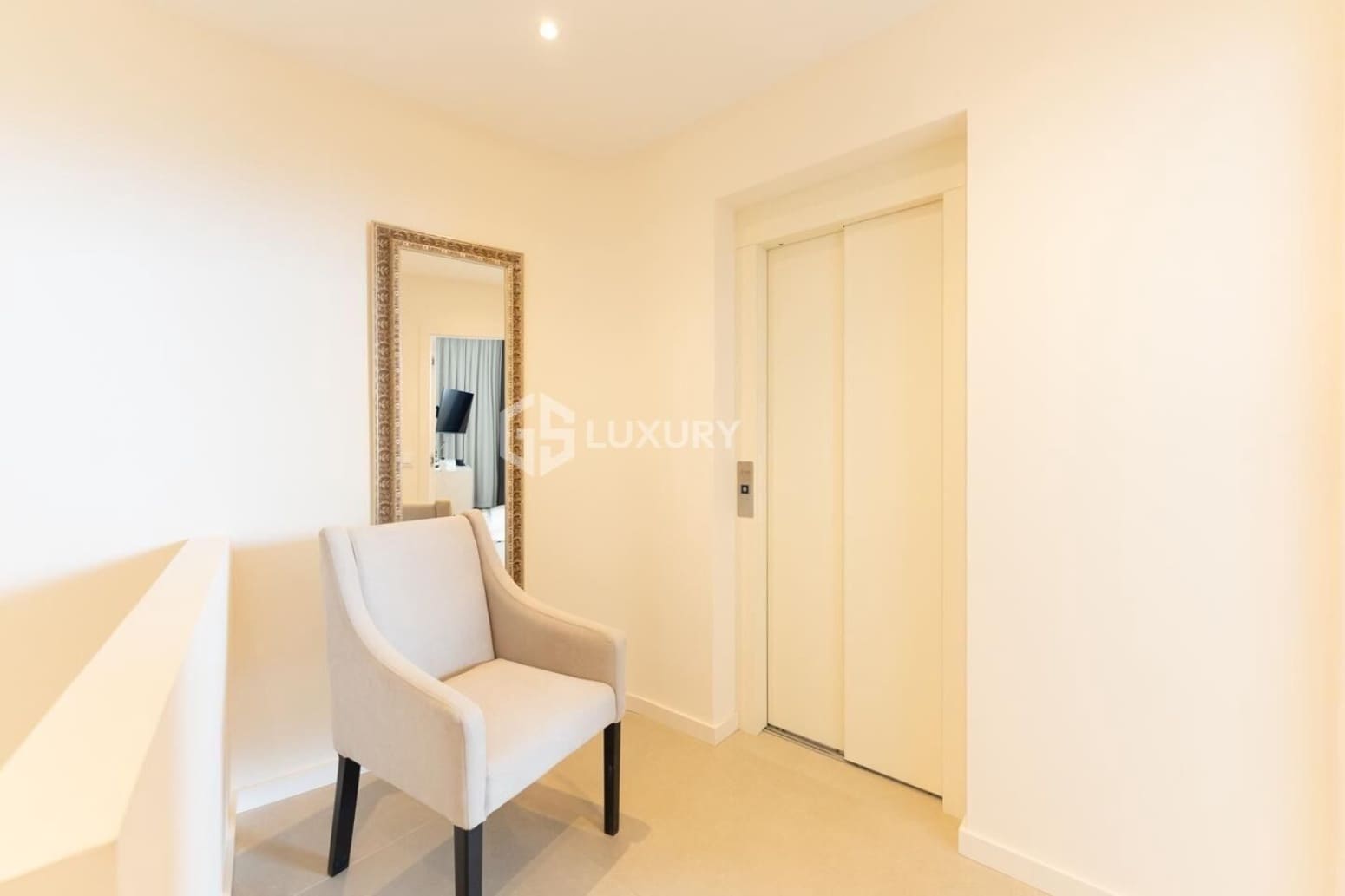 5 bedroom Villa for sale in Guia de Isora with garage - € 6,000,000 (Ref: 9697803)