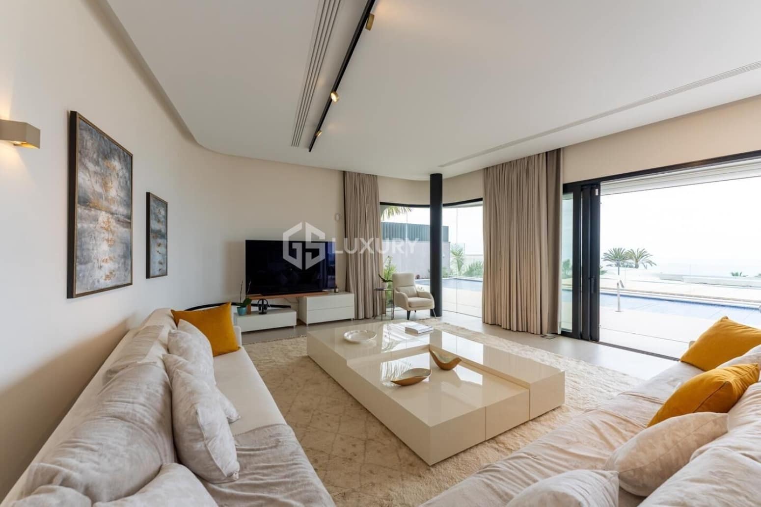 5 bedroom Villa for sale in Guia de Isora with garage - € 6,000,000 (Ref: 9697803)