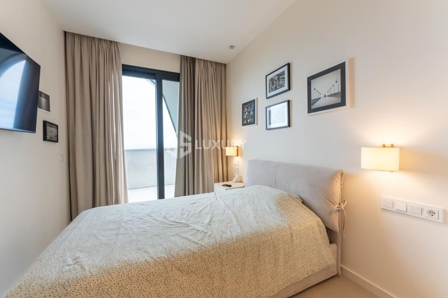 5 bedroom Villa for sale in Guia de Isora with garage - € 6,000,000 (Ref: 9697803)