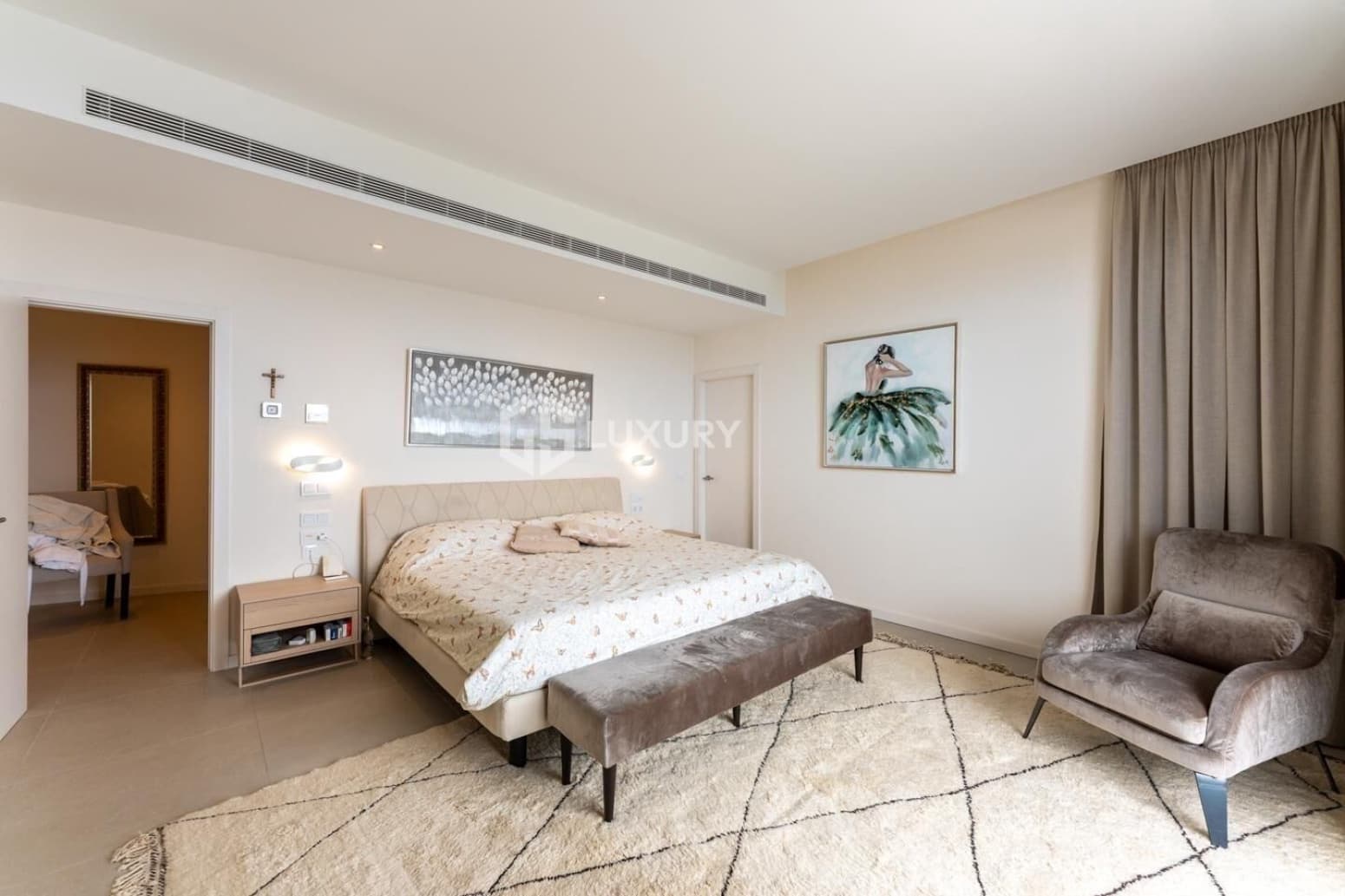 5 bedroom Villa for sale in Guia de Isora with garage - € 6,000,000 (Ref: 9697803)