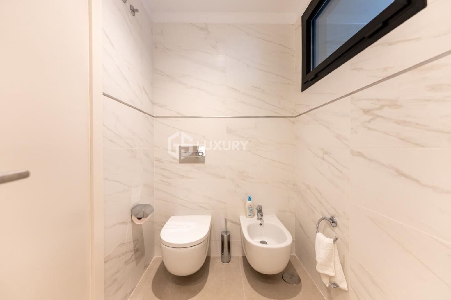 5 bedroom Villa for sale in Guia de Isora with garage - € 6,000,000 (Ref: 9697803)