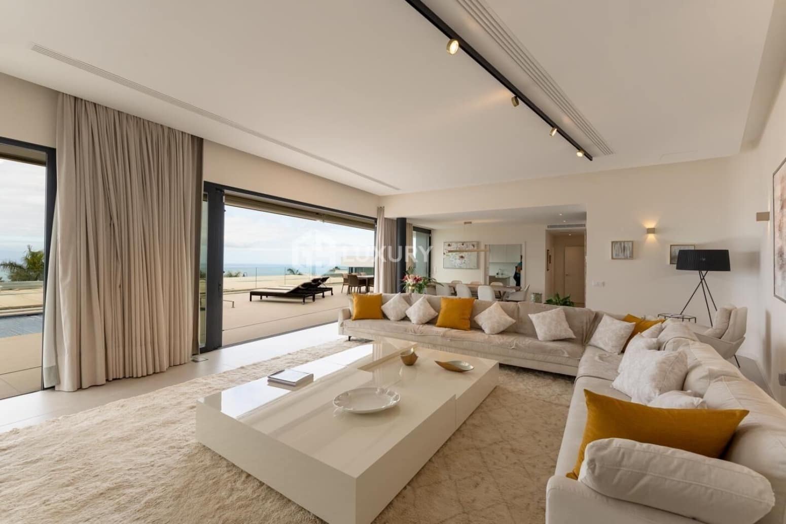 5 bedroom Villa for sale in Guia de Isora with garage - € 6,000,000 (Ref: 9697803)