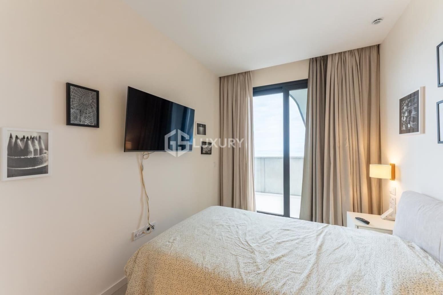 5 bedroom Villa for sale in Guia de Isora with garage - € 6,000,000 (Ref: 9697803)