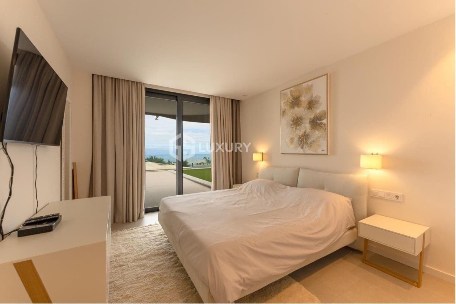 5 bedroom Villa for sale in Guia de Isora with garage - € 6,000,000 (Ref: 9697803)