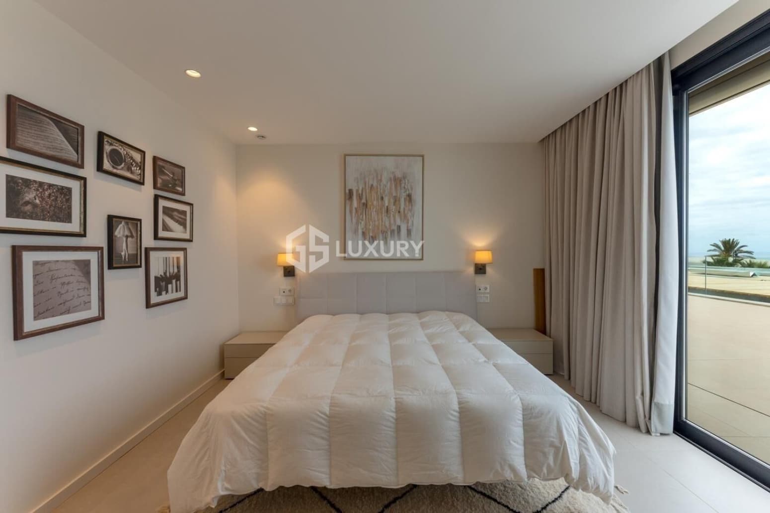 5 bedroom Villa for sale in Guia de Isora with garage - € 6,000,000 (Ref: 9697803)