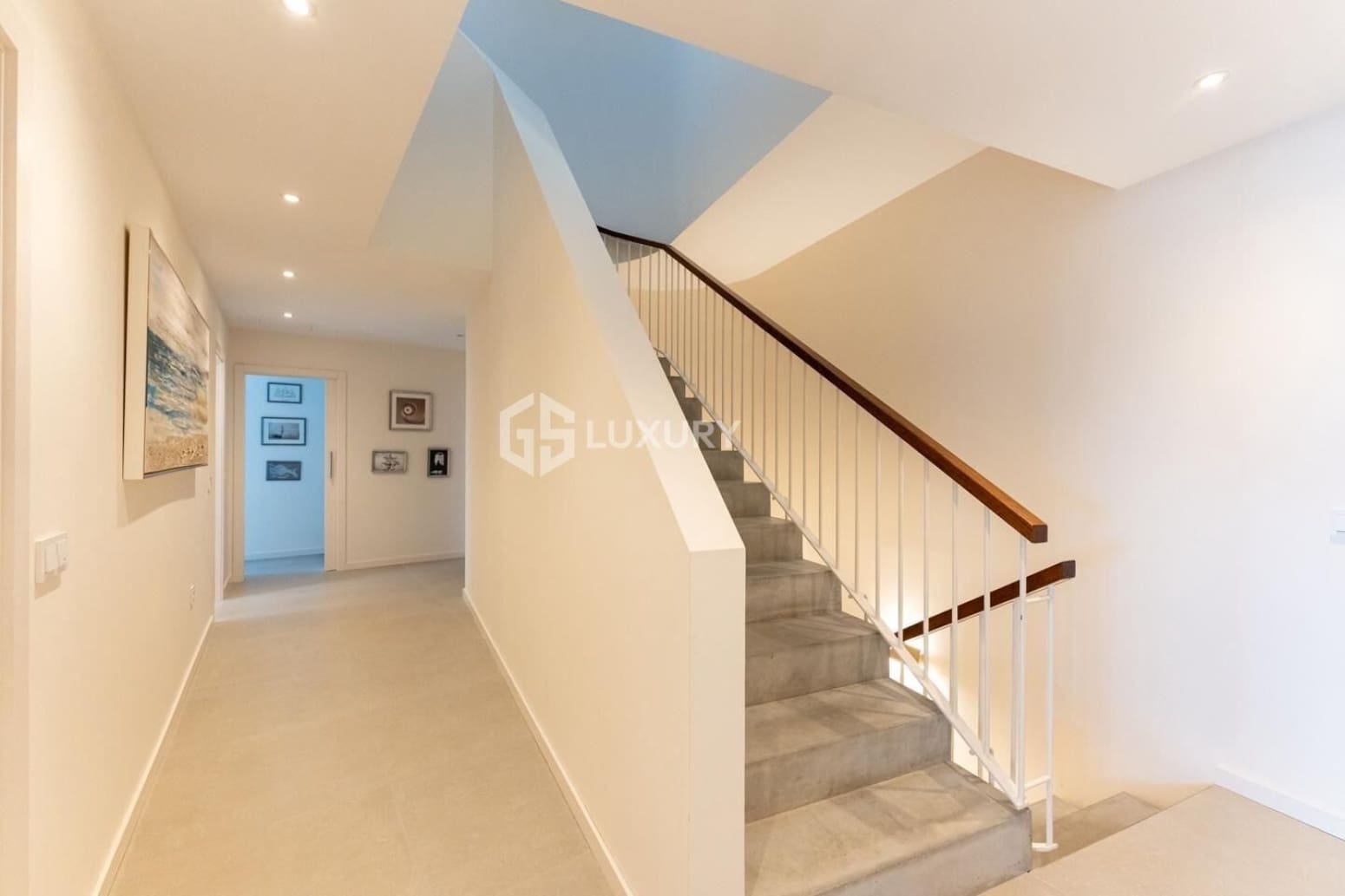 5 bedroom Villa for sale in Guia de Isora with garage - € 6,000,000 (Ref: 9697803)