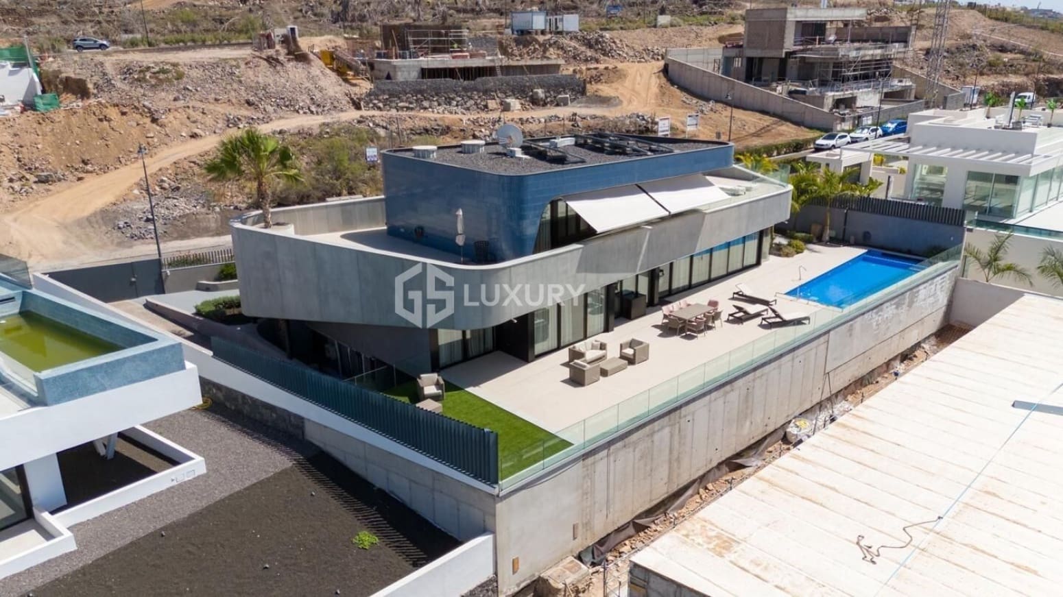 5 bedroom Villa for sale in Guia de Isora with garage - € 6,000,000 (Ref: 9697803)