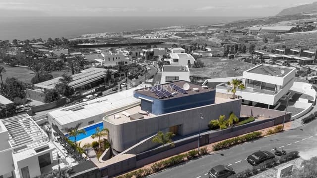 5 quarto Moradia para venda em Guía de Isora com garagem - 6 000 000 € (Ref: 9697803)